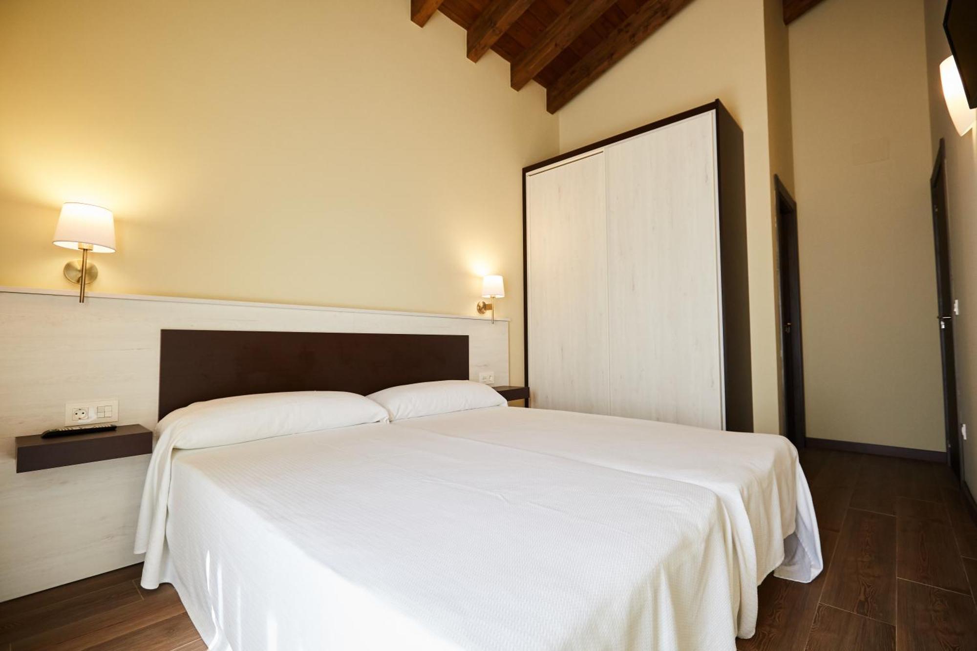 Apartamentos Rurales Casa La Piedra Collía Exteriér fotografie